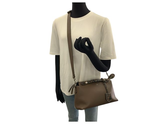Borsa a tracolla Fendi ROMA By The Way - vista 7