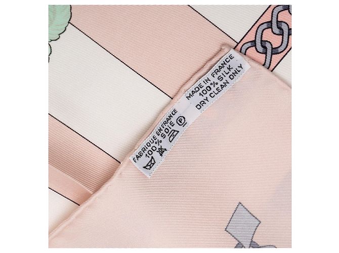 Foulard di seta Hermès Pink Chocs En Plumes 90 - vista 7