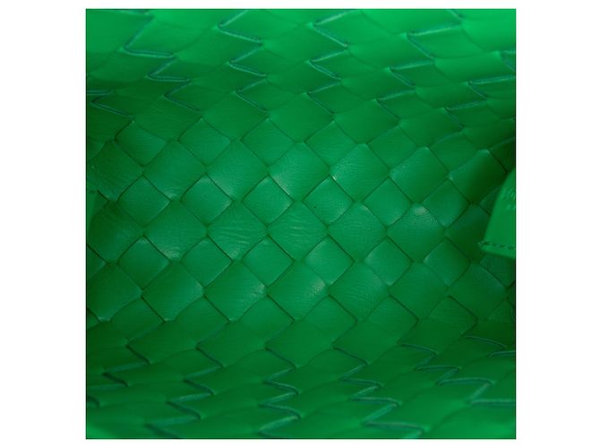 Borsa a tracolla Bottega Veneta Mini Intrecciato Loop in nappa verde - vista 4