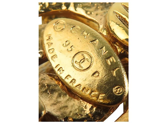 Orecchini a clip Chanel Gold CC placcati in oro Swirl - vista 5