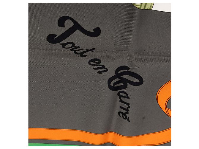 Foulard di seta Hermès Gray Tout en Carre 90 - vista 5
