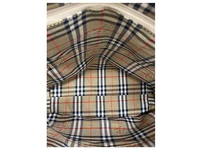 Borsa a secchiello Burberry in pelle di vitello nera - vista 3