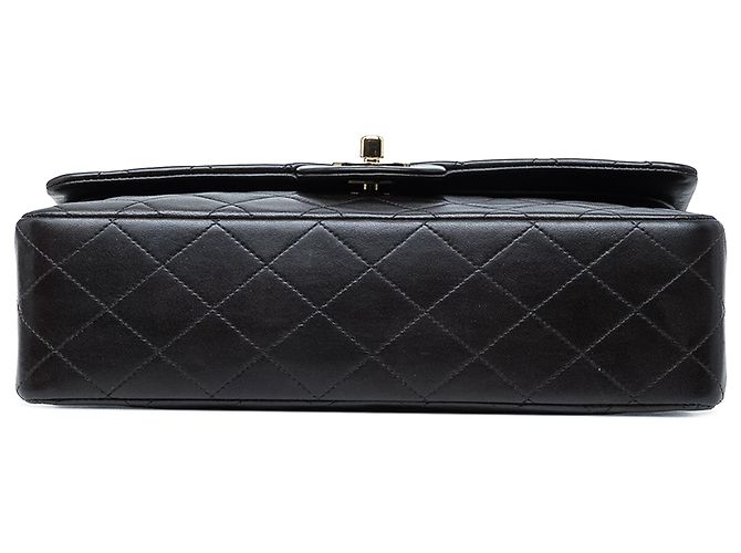 Chanel Black Medium Classic Lambskin Double Flap - vista 3