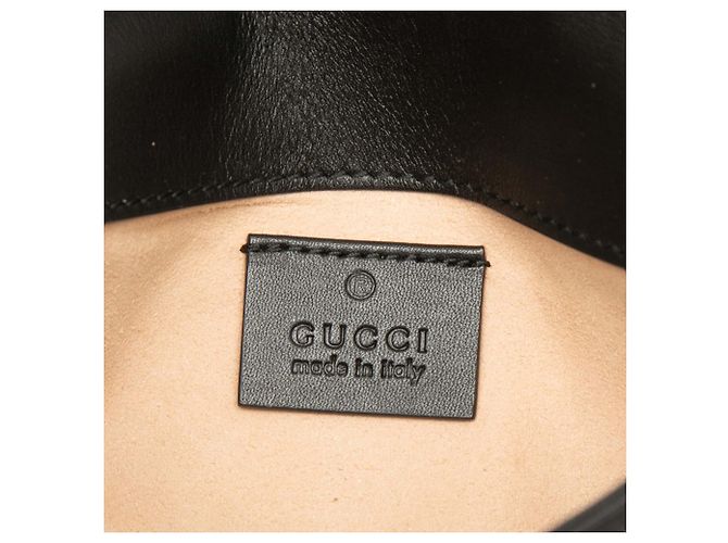 Gucci Mini GG Marmont Matelassè in pelle di vitello nera, borsa a tracolla con patta - vista 5