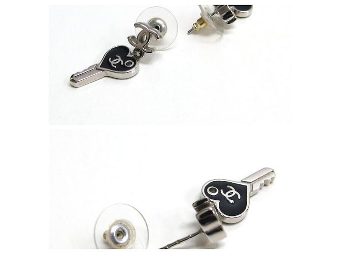Chanel Coco Mark Swing Heart Key Stecker-Ohrringe - Ansicht 6