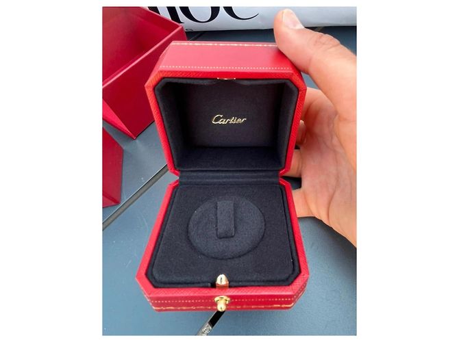 Cartier Ringbox aus rotem Leder mit Außenverpackung - Ansicht 3