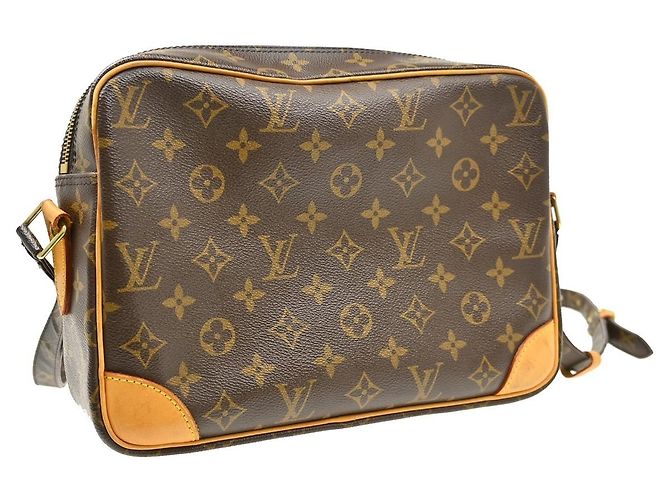 Sac à épaule Louis Vuitton Nil Monogram Canvas - vue 2