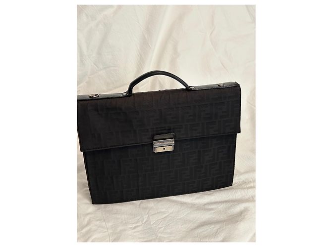 Fendi Borsa a mano in tessuto nero con monogramma FF - vista 16