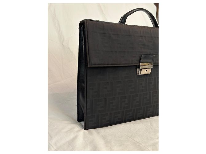 Fendi Borsa a mano in tessuto nero con monogramma FF - vista 18