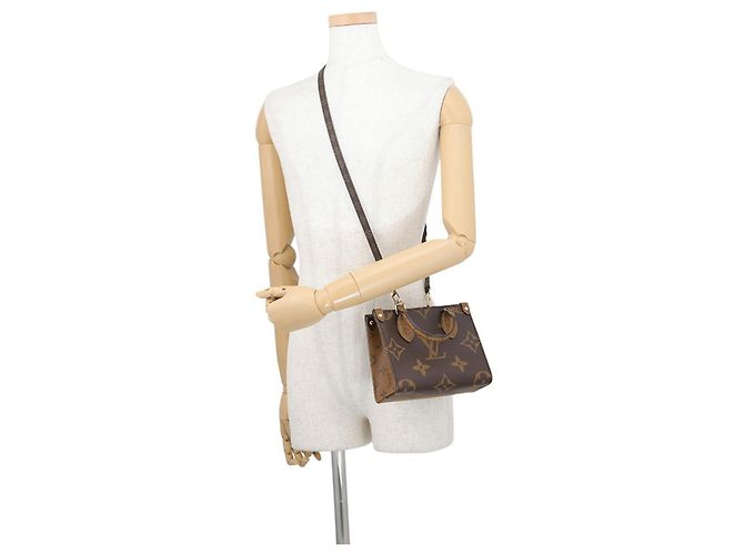 Borsa Louis Vuitton Monogram Reverse OnTheGo BB - vista 5
