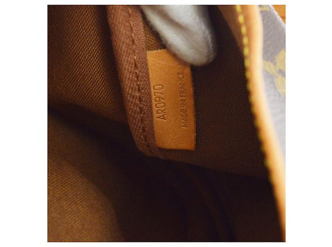 Louis Vuitton Saumur Monogram Canvas 35 - Ansicht 5