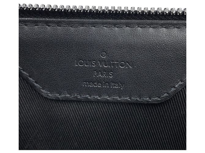 Sac à main Louis Vuitton Monogram Taurillon Sac Plat Cross - vue 17