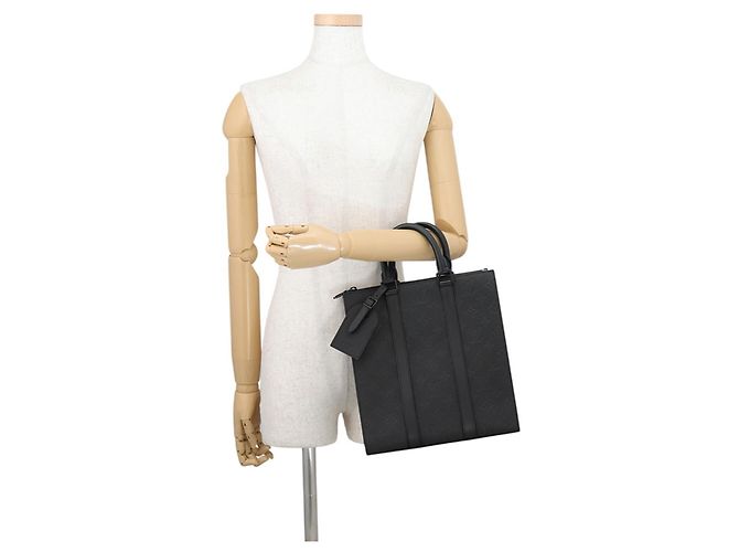 Sac à main Louis Vuitton Monogram Taurillon Sac Plat Cross - vue 4