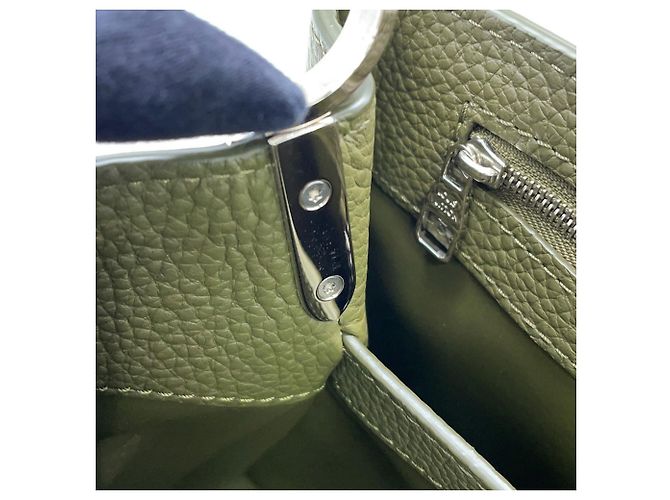 Bolso Louis Vuitton Capucines BB - vista 12