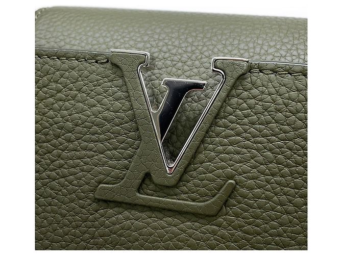 Bolso Louis Vuitton Capucines BB - vista 14