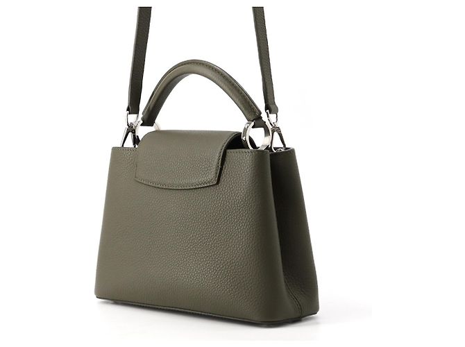 Bolso Louis Vuitton Capucines BB - vista 2