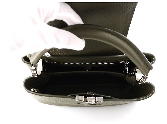 Bolso Louis Vuitton Capucines BB - vista 6