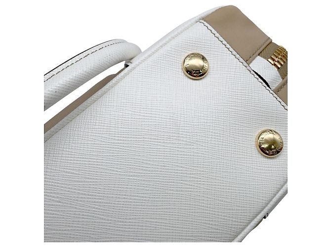 Prada Re-Edition 1978 Medium Handtasche aus Nylon und Leder - Ansicht 6