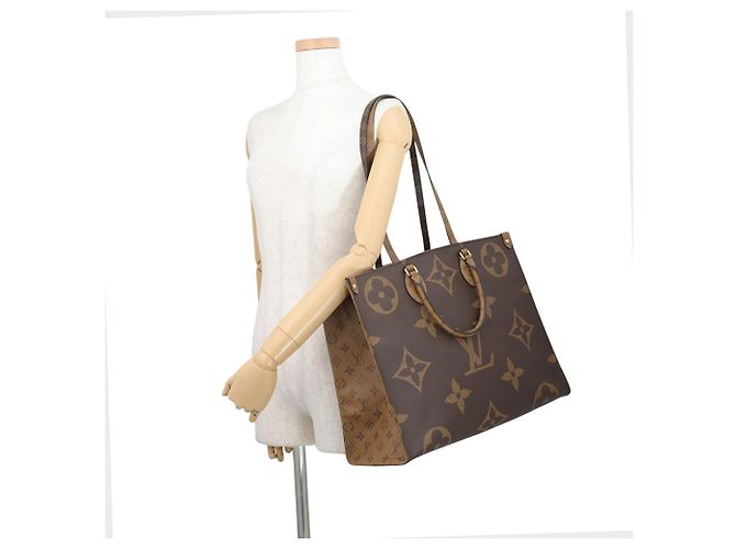 Bolso de hombro Louis Vuitton Monogram Reverse Giant OnTheGo GM - vista 5