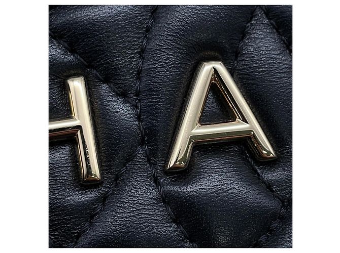 Chanel Matelassé Schultertasche mit Kette - Ansicht 10