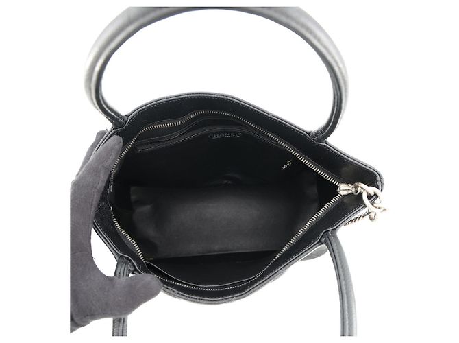 Borsa Tote Chanel in pelle di vitello martellata nera - vista 5