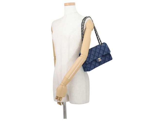 Chanel Denim Schultertasche mit Kette - Ansicht 4