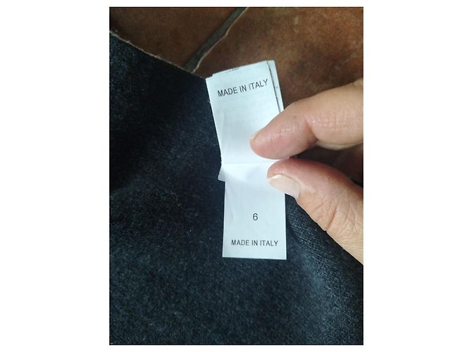 Brunello Cucinelli Grauer Kaschmir-Poncho mit Kapuze - Ansicht 10