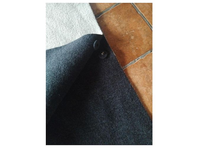 Brunello Cucinelli Grauer Kaschmir-Poncho mit Kapuze - Ansicht 8