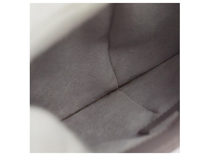 Louis Vuitton Demi Lune Pochette Epi Leather - Ansicht 3