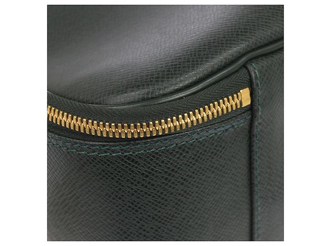Louis Vuitton Tura Messenger Pelle Taiga - vista 6