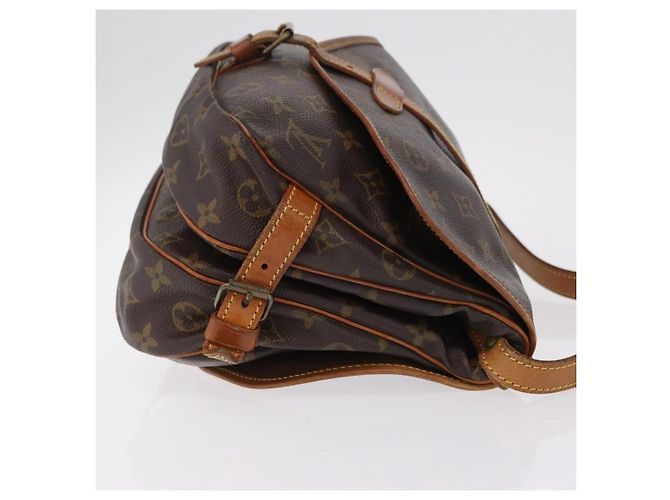 Louis Vuitton Saumur Monogram Canvas 30 - vue 3
