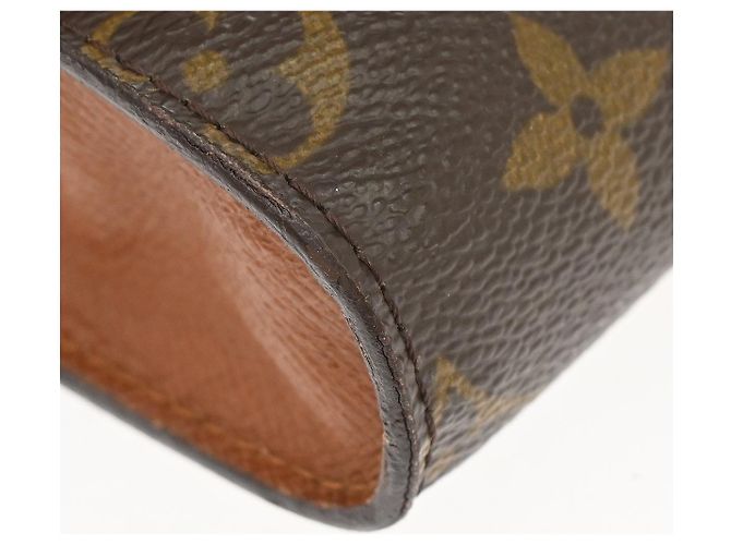 Louis Vuitton Pochette Arche Waist Monogram Canvas - vue 6