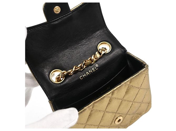 Charm per borsa Chanel Vintage Flap in pelle d'agnello matelassé Micro - vista 3