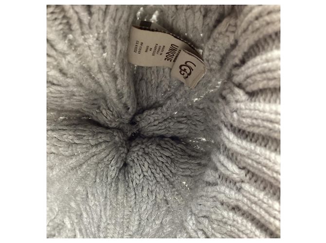 UGG Pom-Pom Strickmütze aus grauer Wolle - Ansicht 9