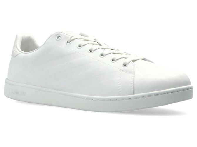 Baskets Burberry en cuir blanc - vue 2