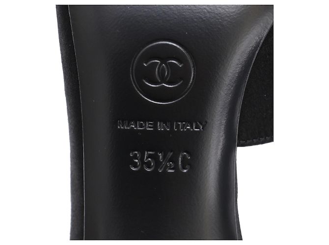 Timeless Chanel CC D'Orsay Pumps aus schwarzem Satin - Ansicht 8