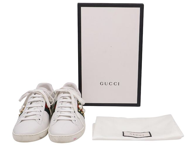 Baskets basses Gucci en cuir blanc - vue 6