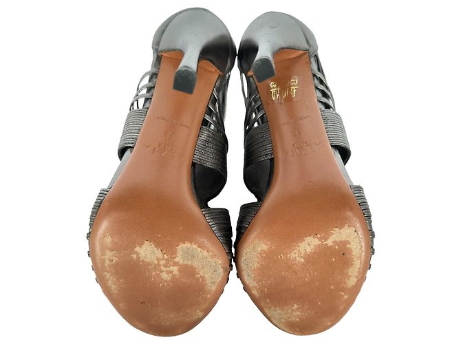 Alaïa Cage Wave Stiletto aus silbernem Leder - Ansicht 15