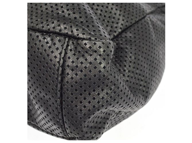 Chanel Rodeo Drive Hobo aus perforiertem Leder Medium - Ansicht 7