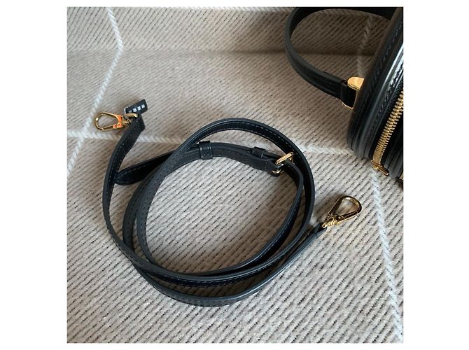 Louis Vuitton Bucket of Wealth - vista 7