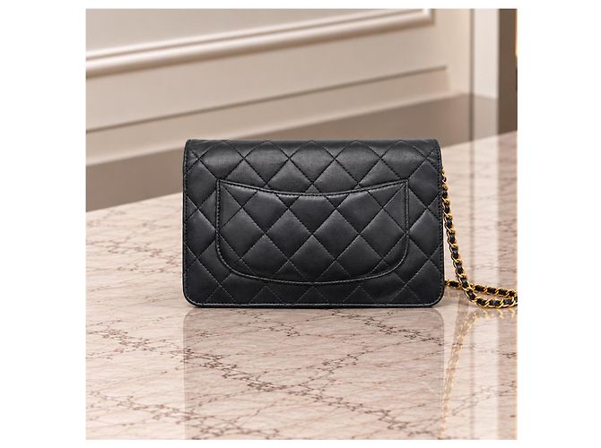 Chanel Wallet on Chain Schwarzes Lammleder Goldfarbene Hardware - Ansicht 2
