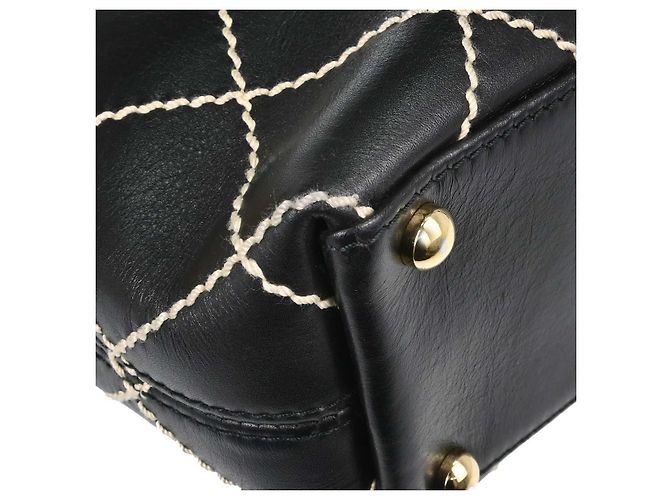 Chanel Surpique Quilted Leather Medium - vista 5