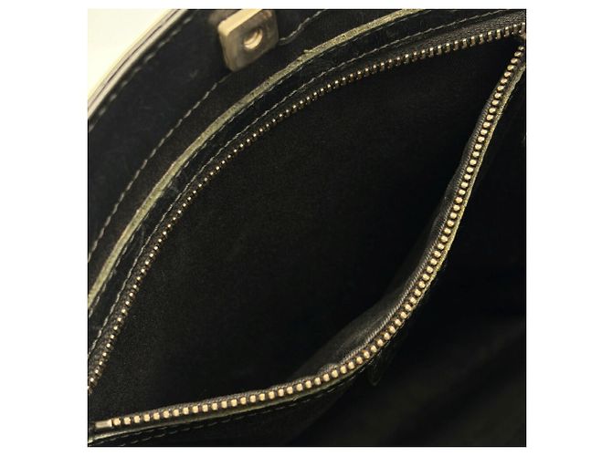 Gucci Schultertasche aus schwarzem GG Canvas - Ansicht 16