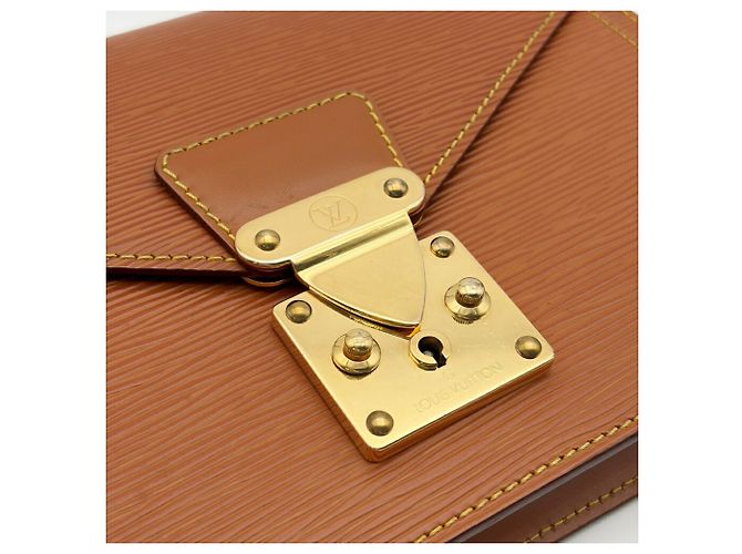 Pochette Louis Vuitton da uomo in pelle Epi dorata - vista 11