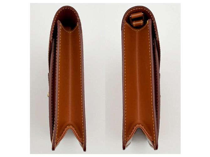 Pochette Louis Vuitton da uomo in pelle Epi dorata - vista 5
