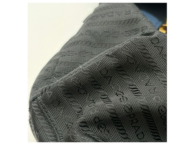 Borsa Tote a Spalla Prada Vitello Phoenix Blue - vista 19