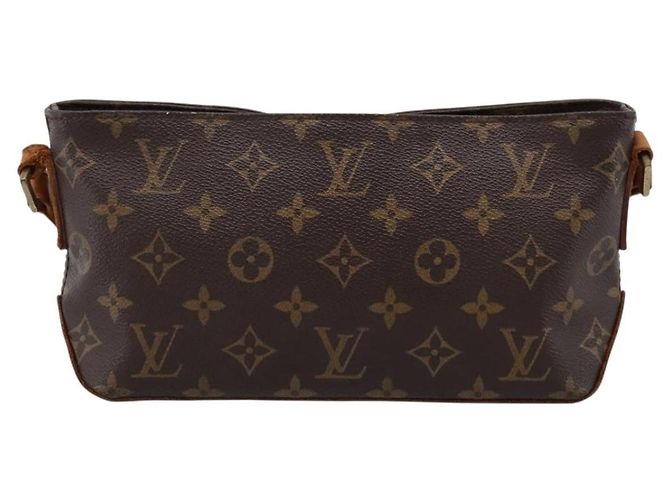 Louis Vuitton Trotteur Monogram Canvas - vue 2