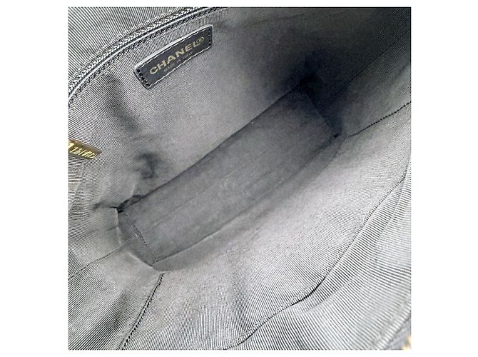 Bolso de hombro Chanel de piel de cordero negra - vista 17