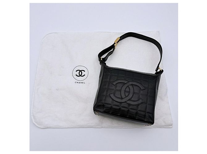 Bolso de hombro Chanel de piel de cordero negra - vista 20