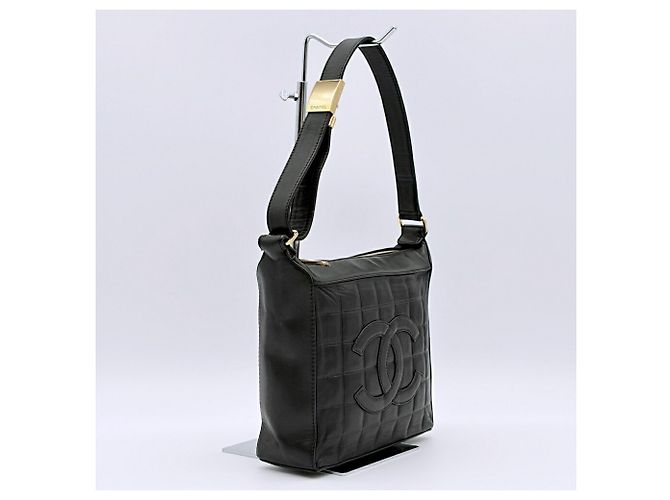 Bolso de hombro Chanel de piel de cordero negra - vista 4
